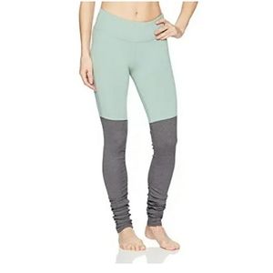 Alo Yoga Leggings